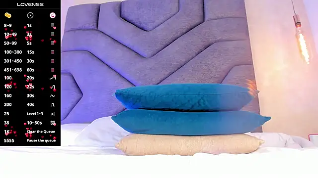 AilishBenson online show from October 2025 08:42:01 PM