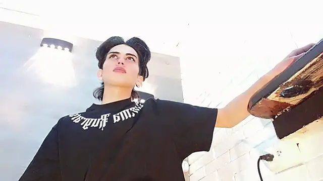 Daniela Pink  online show from September 2025 07:46:02 PM