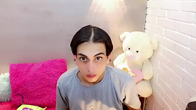 Daniela Pink  online show from September 2025 07:47:02 PM