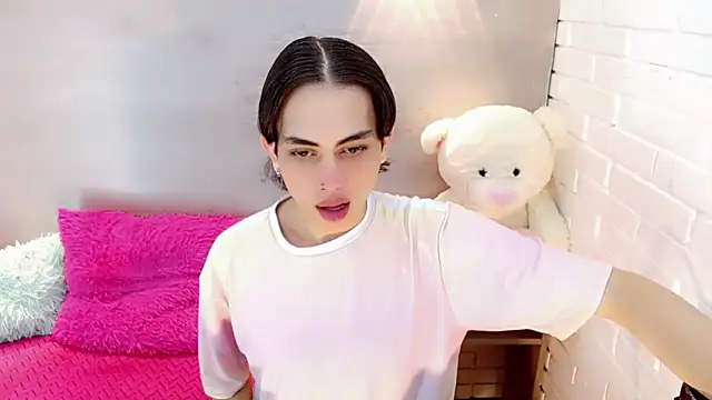 Daniela Pink  online show from September 2025 08:13:02 PM