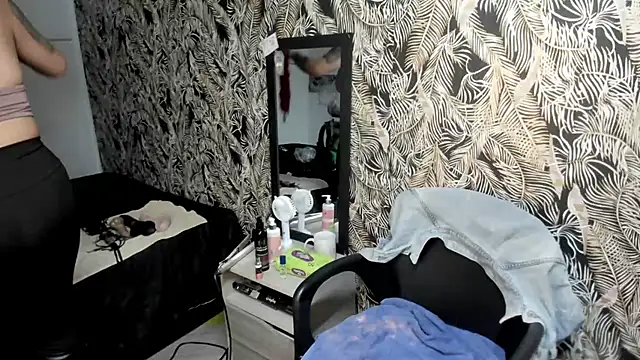 Snapshot of Anhell7_x chatting on March 2025 05:32:02 AM Anhell7 x online show from March 2025 05:32:02 AM