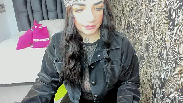 Snapshot of Anhell7_x chatting on November 2025 07:37:01 PM Anhell7 x online show from November 2025 07:37:01 PM