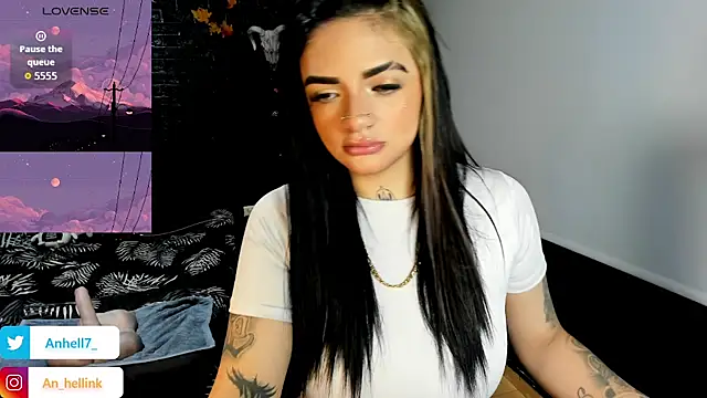 Snapshot of Anhell7_x chatting on December 2025 08:03:01 PM Anhell7 x online show from December 2025 08:03:01 PM