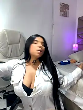 Bianca  69 online show from September 2025 03:50:02 AM