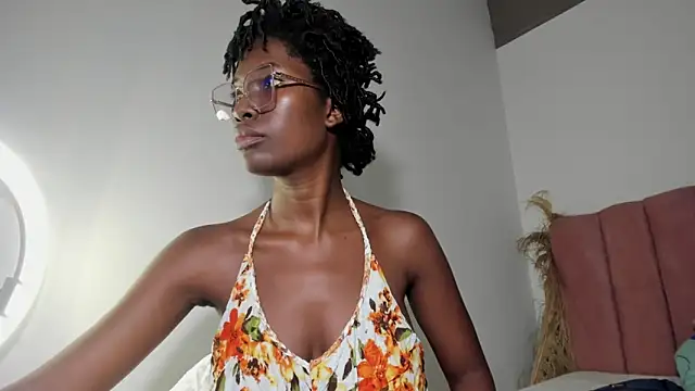 Tahira 21  online show from December 2025 07:08:02 PM