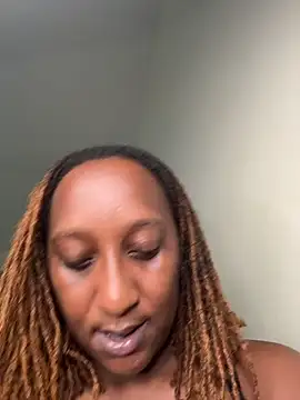 CarlaBeckky online show from October 2025 06:25:01 AM