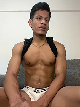 Snapshot of bbchocolate27 chatting on April 2026 10:21:02 PM bbchocolate27 online show from April 2026 10:21:02 PM