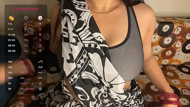 Snapshot of shuhana_ chatting on October 2025 01:17:02 AM shuhana online show from October 2025 01:17:02 AM