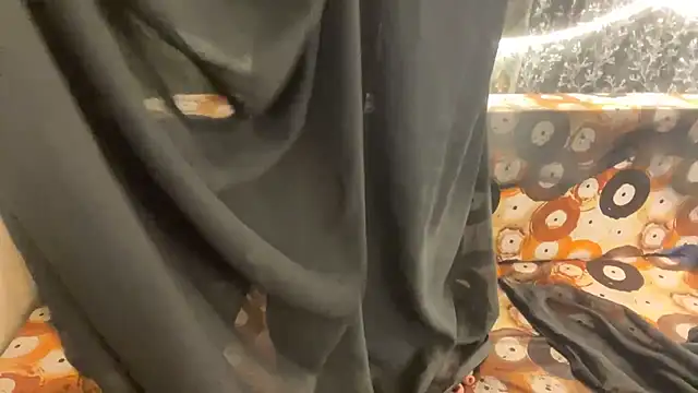 Snapshot of shuhana_ chatting on November 2025 01:04:01 AM shuhana online show from November 2025 01:04:01 AM