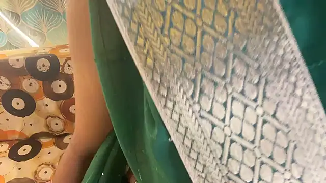 Snapshot of shuhana_ chatting on November 2025 04:47:01 AM shuhana online show from November 2025 04:47:01 AM