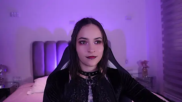 AnnyThompson  online show from January 2026 10:19:02 PM