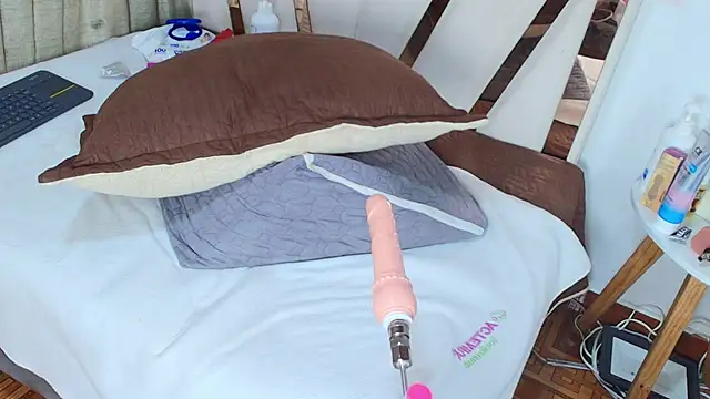 Zoe Curvy online show from September 2025 02:10:01 PM