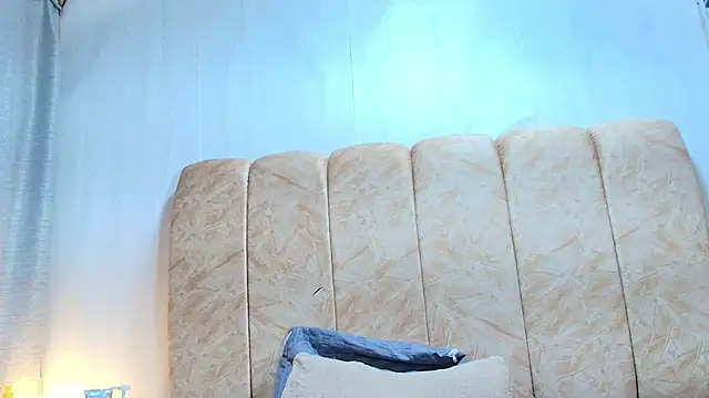 Snapshot of Zoe_Curvy chatting on January 2026 12:31:02 PM Zoe Curvy online show from January 2026 12:31:02 PM