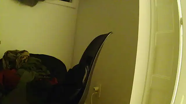 Snapshot of L0cKyseven77 chatting on October 2025 12:33:02 AM L0cKyseven77 online show from October 2025 12:33:02 AM