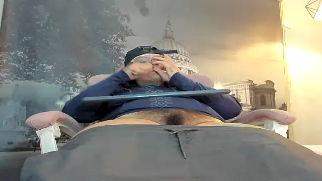 snowflake xxx online show from October 2025 02:31:01 AM