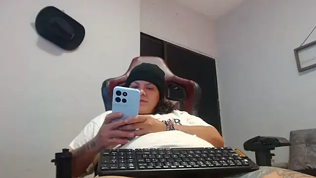 snowflake xxx online show from October 2025 02:09:01 PM