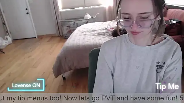Plantbabeee online show from May 2026 05:39:01 PM