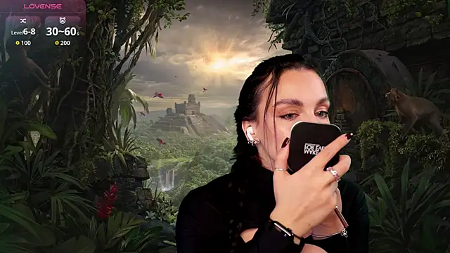 LunaNight online show from October 2025 08:24:02 PM