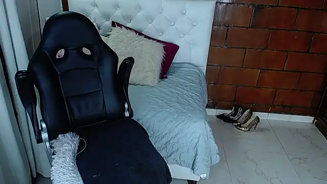 Snapshot of Maira_B chatting on September 2025 01:49:01 PM Maira B online show from September 2025 01:49:01 PM