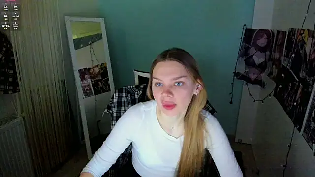 Molly sweetie online show from March 2025 07:02:02 AM