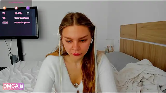 Molly sweetie online show from April 2026 06:29:01 AM