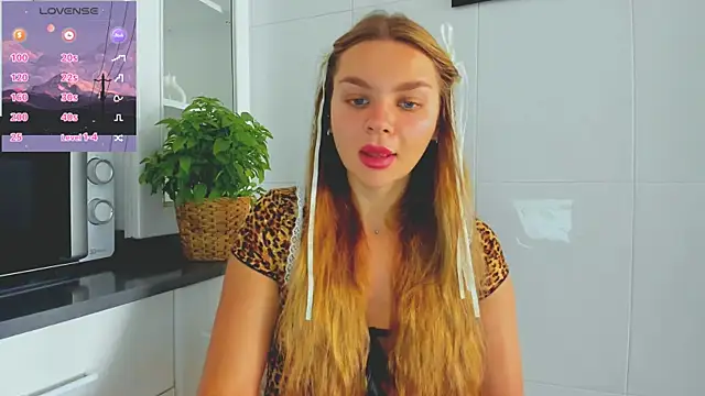 Molly sweetie online show from June 2026 06:40:02 AM