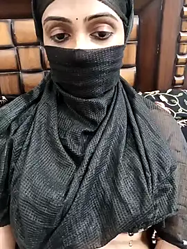 Snapshot of Yours-Bebo chatting on January 2025 04:00:02 PM Yours-Bebo online show from January 2025 04:00:02 PM