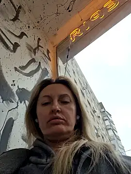 Snapshot of Miss____Mia_ chatting on October 2025 12:05:01 PM Miss Mia online show from October 2025 12:05:01 PM