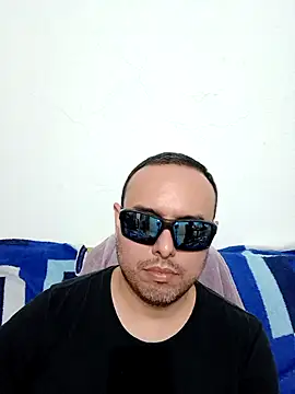 Snapshot of ElSunEagle chatting on March 2026 01:55:01 AM ElSunEagle online show from March 2026 01:55:01 AM