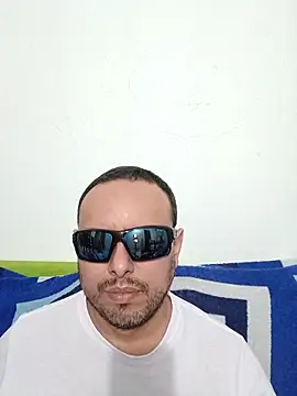 Snapshot of ElSunEagle chatting on March 2026 02:38:01 AM ElSunEagle online show from March 2026 02:38:01 AM