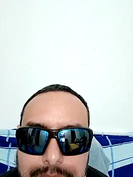 Snapshot of ElSunEagle chatting on March 2026 01:28:01 AM ElSunEagle online show from March 2026 01:28:01 AM