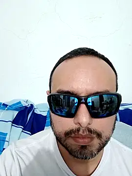 Snapshot of ElSunEagle chatting on April 2026 02:23:02 AM ElSunEagle online show from April 2026 02:23:02 AM