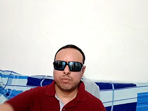 Snapshot of ElSunEagle chatting on April 2026 02:27:01 AM ElSunEagle online show from April 2026 02:27:01 AM