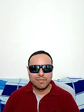 Snapshot of ElSunEagle chatting on April 2026 02:28:01 AM ElSunEagle online show from April 2026 02:28:01 AM