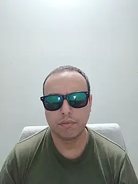 Snapshot of ElSunEagle chatting on June 2026 02:29:01 AM ElSunEagle online show from June 2026 02:29:01 AM