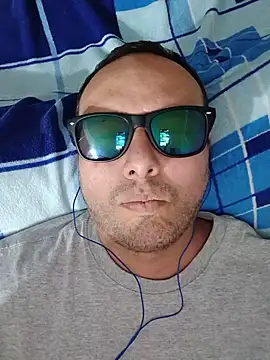 Snapshot of ElSunEagle chatting on July 2026 03:17:02 AM ElSunEagle online show from July 2026 03:17:02 AM