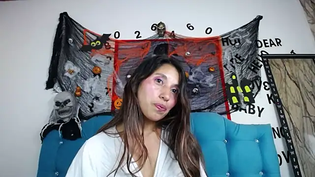 Snapshot of sweet_skylove_ chatting on October 2025 04:27:02 PM sweet skylove online show from October 2025 04:27:02 PM