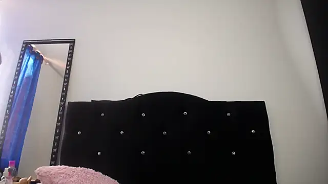 sweet skylove  online show from April 2026 08:20:01 PM