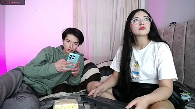 Snapshot of Pinkandyellowpokemon chatting on September 2025 04:16:01 AM Pinkandyellowpokemon online show from September 2025 04:16:01 AM