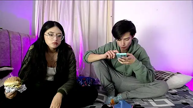 Snapshot of Pinkandyellowpokemon chatting on December 2025 04:30:01 AM Pinkandyellowpokemon online show from December 2025 04:30:01 AM