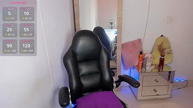 hellensexy online show from December 2025 09:53:02 PM