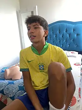 Leonarrrd 01 online show from October 2025 07:56:02 PM