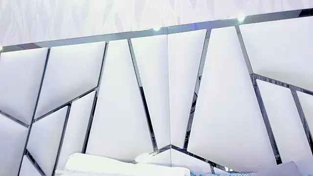  aurora18  online show from February 2025 03:12:01 AM