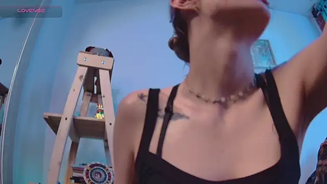 Lucy Princes online show from February 2025 05:20:01 AM