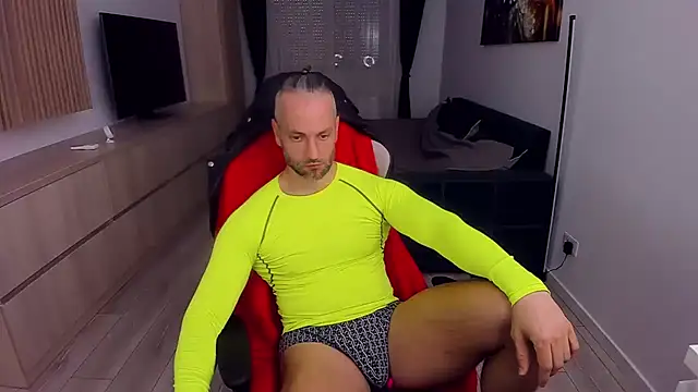 Snapshot of MarisMuscle chatting on March 2025 06:29:01 AM MarisMuscle online show from March 2025 06:29:01 AM