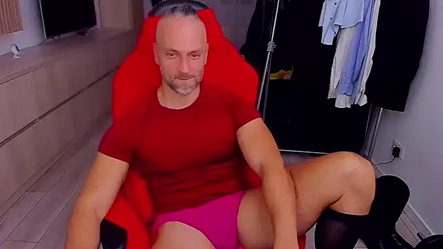 Snapshot of MarisMuscle chatting on September 2025 06:43:02 PM MarisMuscle online show from September 2025 06:43:02 PM