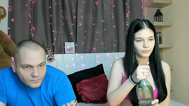 Snapshot of xDeepInLovexx chatting on January 2025 06:44:01 PM xDeepInLovexx online show from January 2025 06:44:01 PM