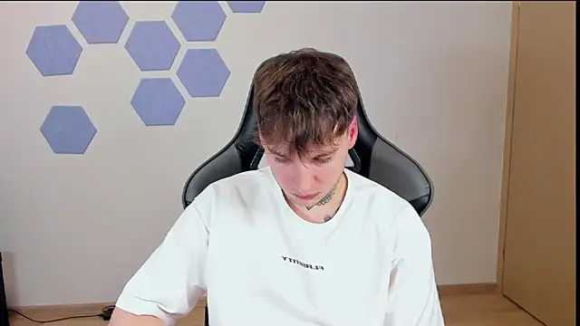 Chris Tyson online show from January 2025 05:49:01 PM