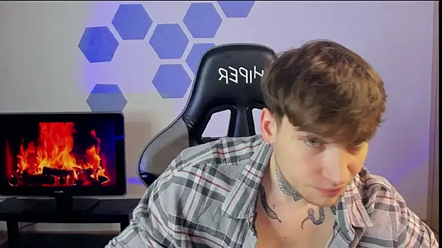 Chris Tyson online show from February 2025 08:03:01 PM