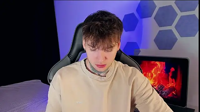 Chris Tyson online show from March 2025 01:35:01 AM